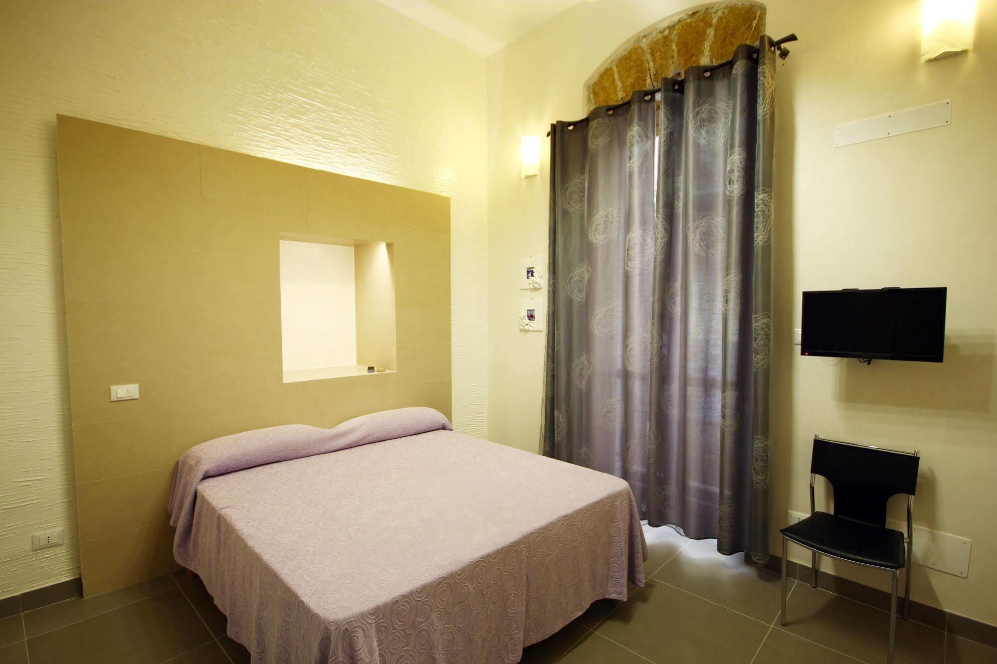 Khalisah Bed & Breakfast ปาแลร์โม ภายนอก รูปภาพ