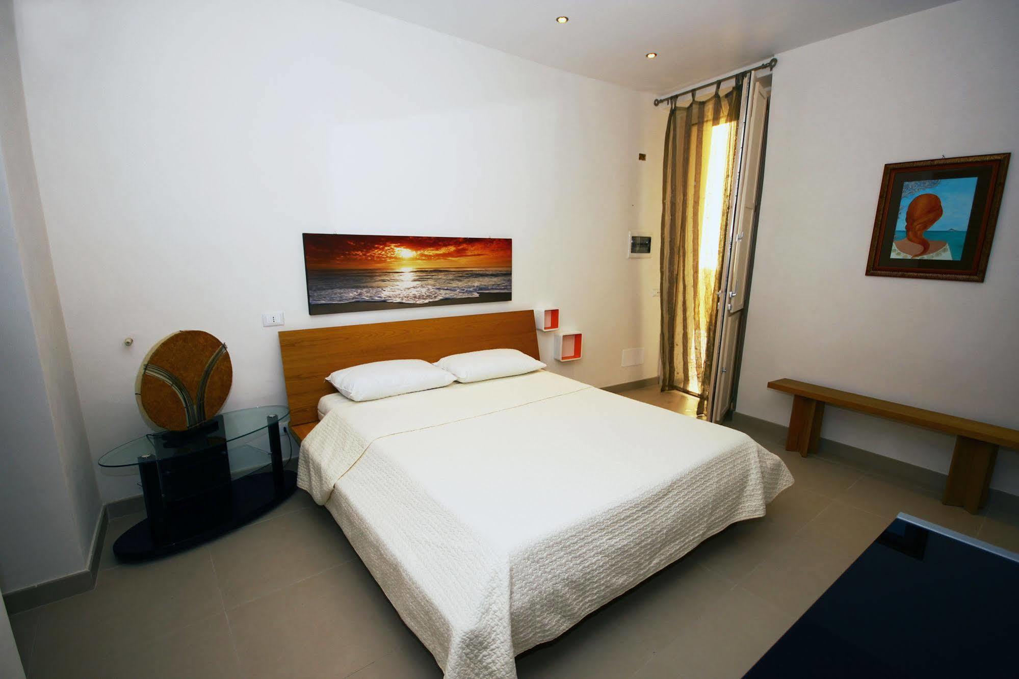Khalisah Bed & Breakfast ปาแลร์โม ภายนอก รูปภาพ