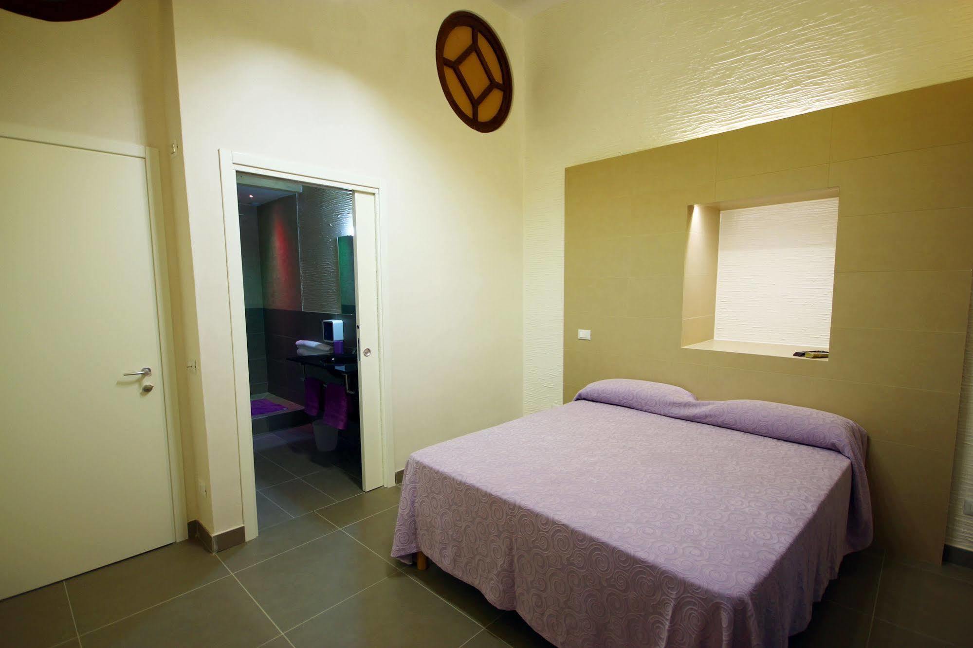 Khalisah Bed & Breakfast ปาแลร์โม ภายนอก รูปภาพ